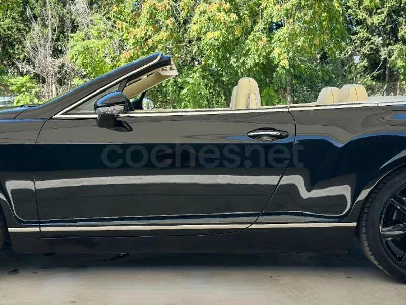 Bentley Continental GTC 6.0 W12 de 2007, foto 5 de 16