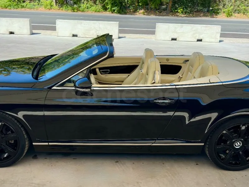 Bentley Continental GTC 6.0 W12 de 2007, foto 6 de 16