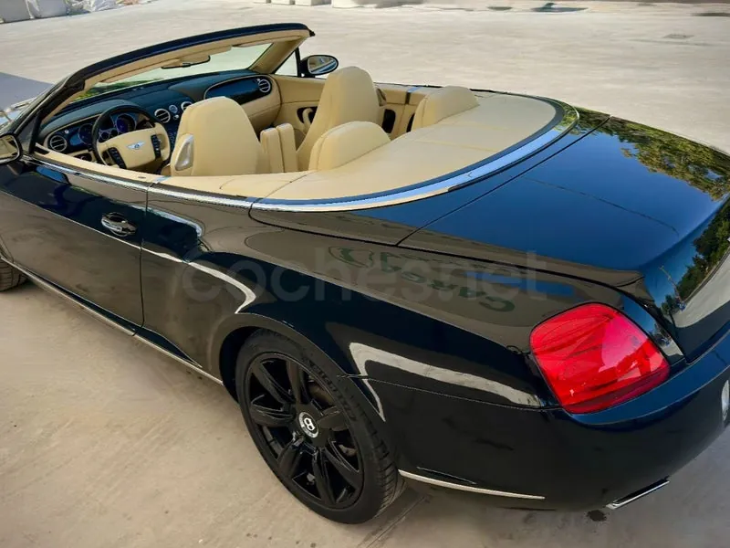 Bentley Continental GTC 6.0 W12 de 2007, foto 8 de 16