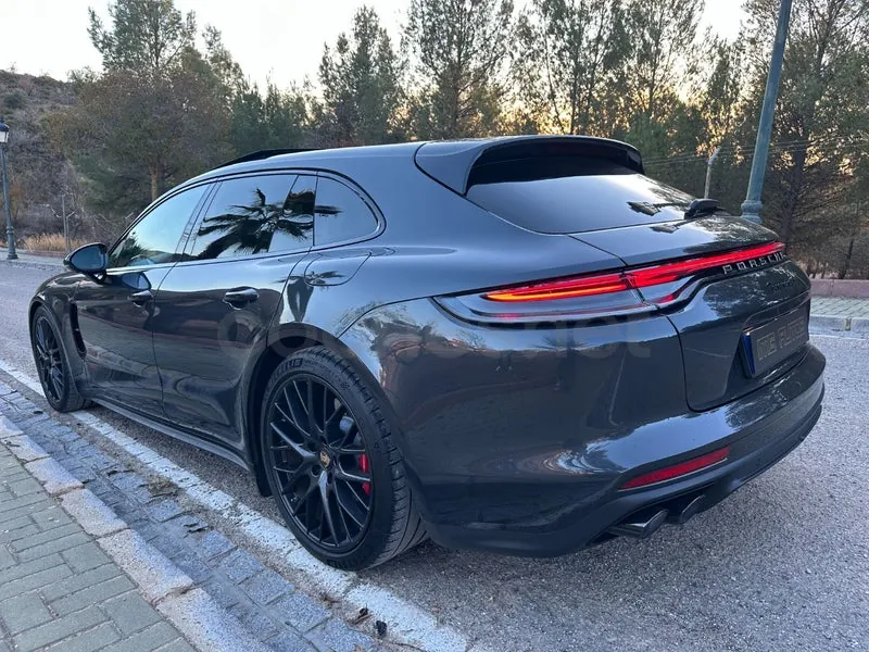 Porsche Panamera 4S E-Hybrid Sport Turismo de 2021, foto 6 de 16