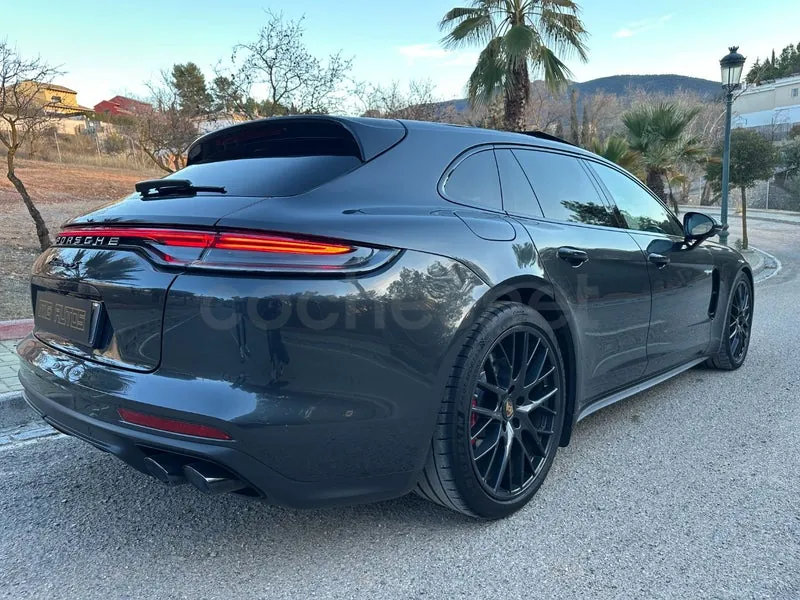 Porsche Panamera 4S E-Hybrid Sport Turismo de 2021, foto 10 de 16