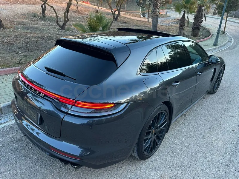Porsche Panamera 4S E-Hybrid Sport Turismo de 2021, foto 11 de 16