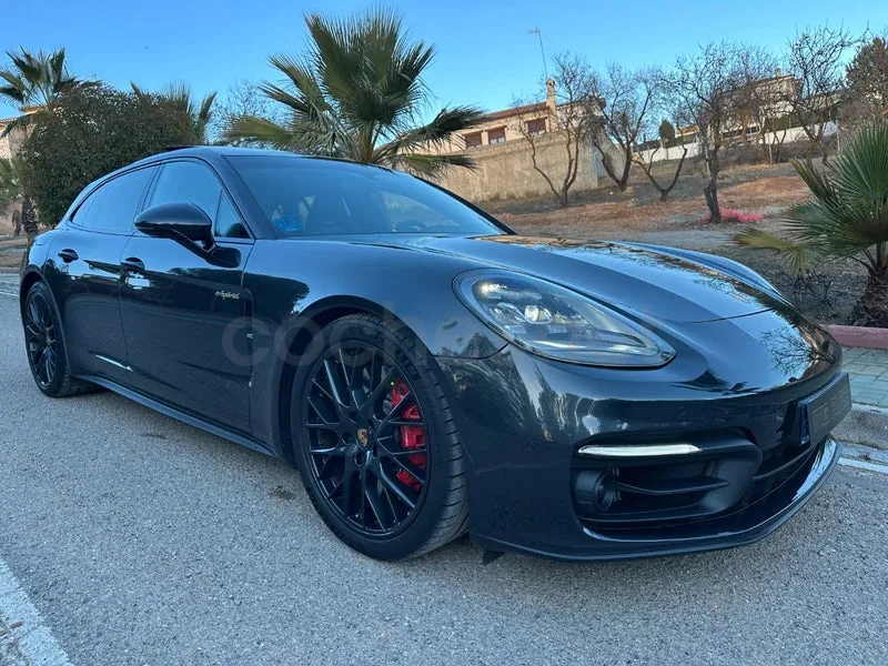 Porsche Panamera 4S E-Hybrid Sport Turismo de 2021, foto 13 de 16