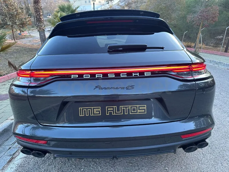 Porsche Panamera 4S E-Hybrid Sport Turismo de 2021, foto 15 de 16