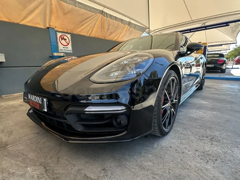 Porsche Panamera Turbo Sport Turismo de 2018, foto 2 de 16
