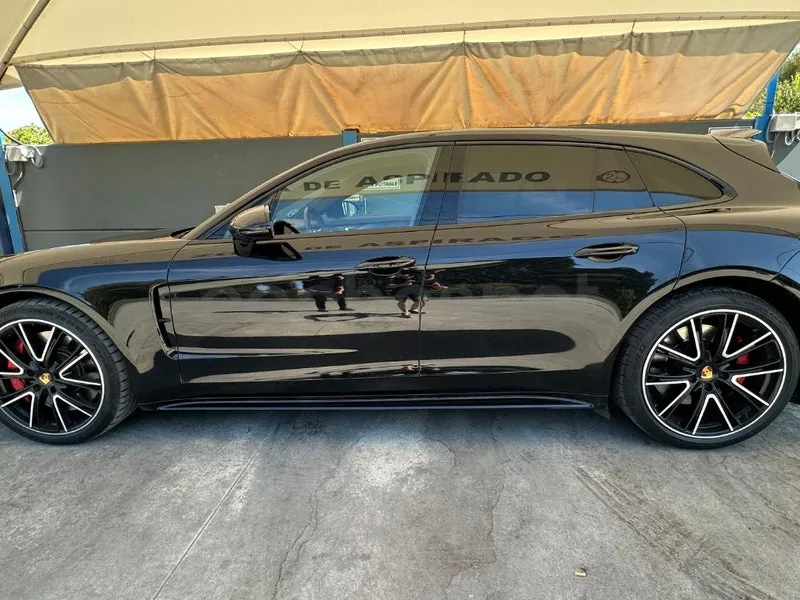 Porsche Panamera Turbo Sport Turismo de 2018, foto 4 de 16