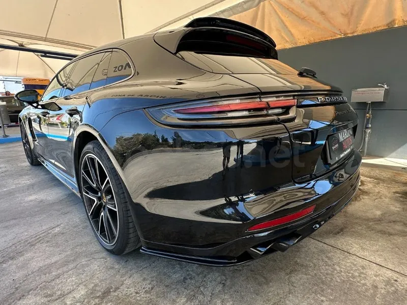 Porsche Panamera Turbo Sport Turismo de 2018, foto 5 de 16