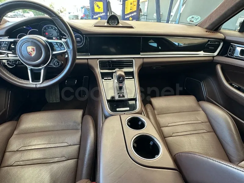 Porsche Panamera Turbo Sport Turismo de 2018, foto 12 de 16