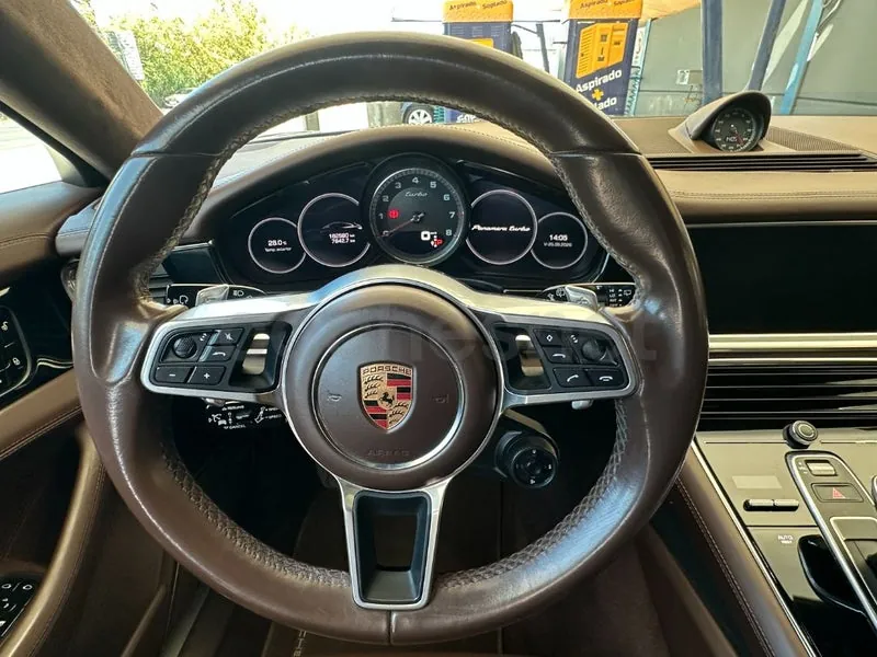 Porsche Panamera Turbo Sport Turismo de 2018, foto 13 de 16